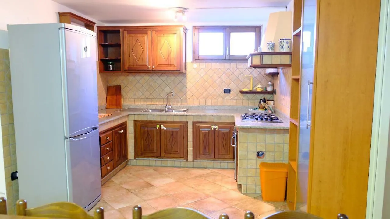 La Baia Casa Vacanze-Seminterrato Portoscuso 0*,